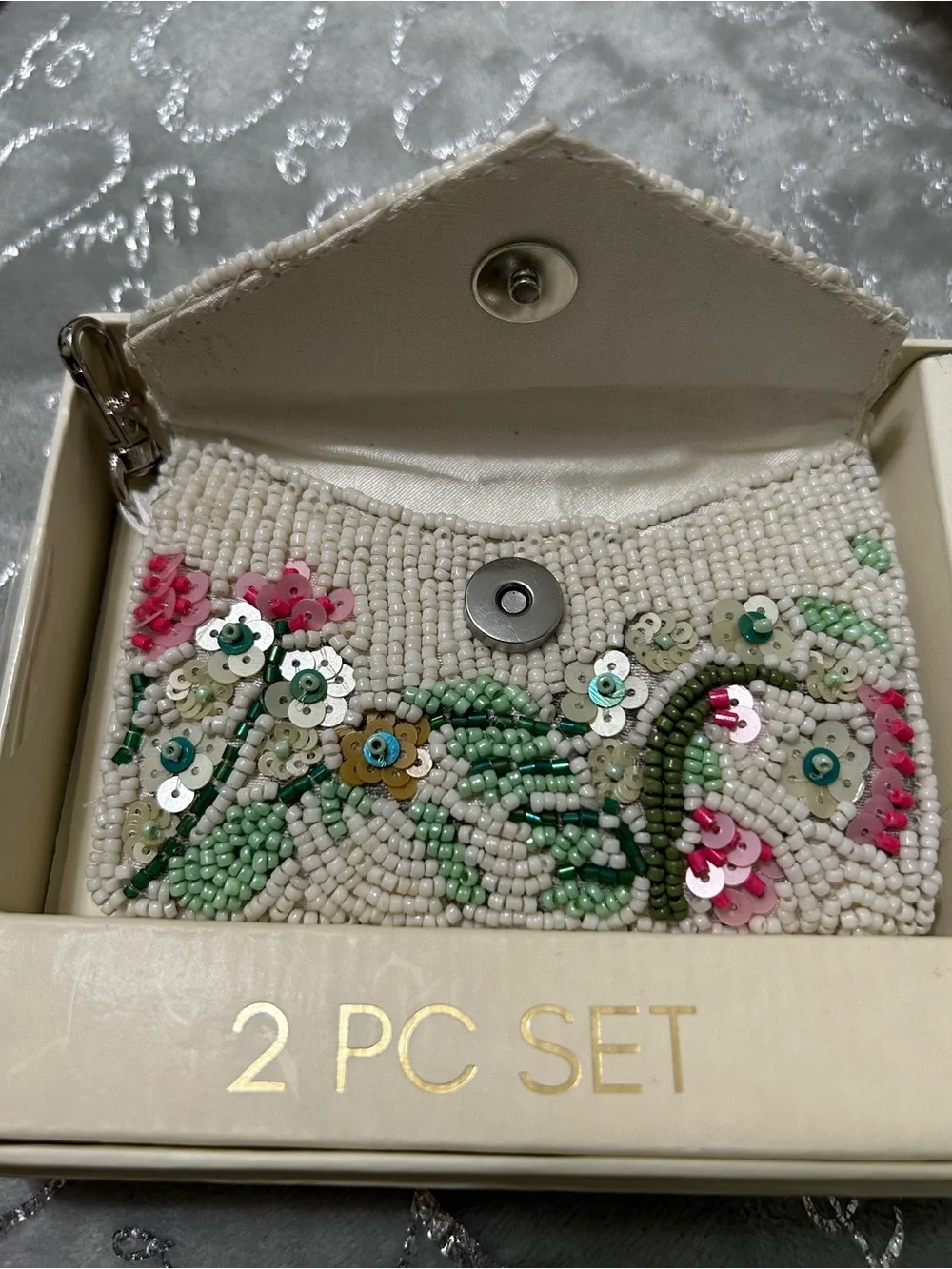 NWT Sol and Mer, 2 pc set White Hand-Embellished Beaded Floral Clutch Coin Purse